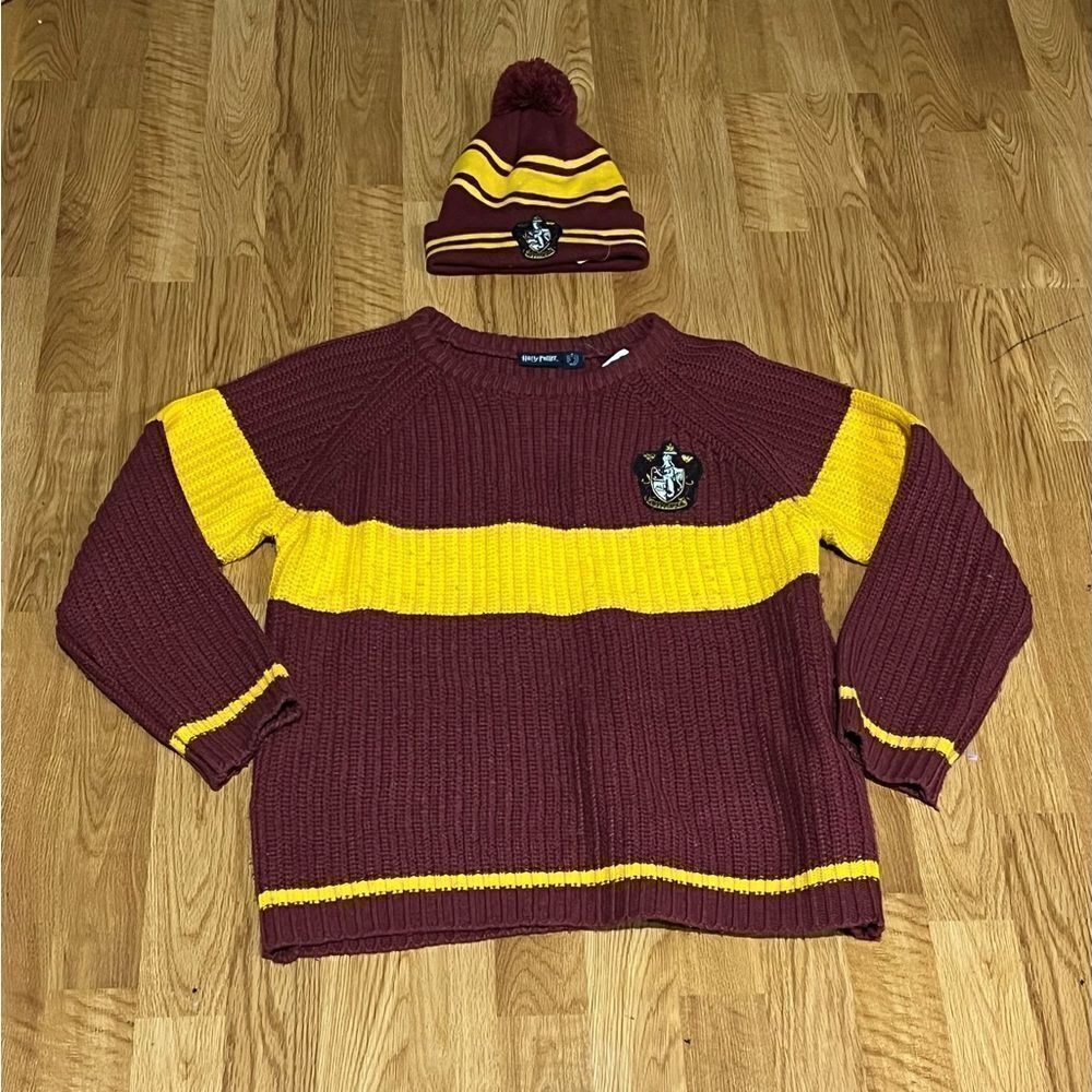 Harry Potter Hogwarts Knit Sweater w/ Beanie Unisex Adult Size: Medium